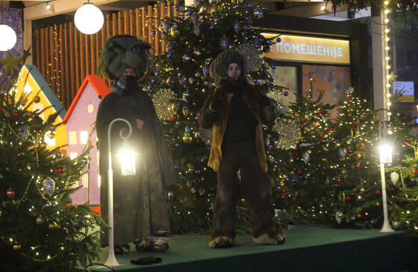 На этой площадке гостей встречали норвежские тролли, которые больше всего на свете любят петь и слушать песни