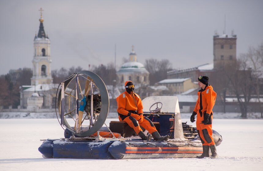 В распоряжении спасателей –  специальная техника, включая 20 судов на воздушной подушке