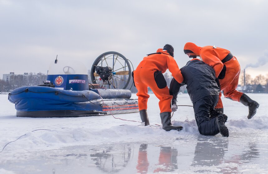 Палатки будут оснащены спецтехникой для базовой сердечно-легочной реанимации, средствами для иммобилизации пострадавших и помощи при переохлаждении