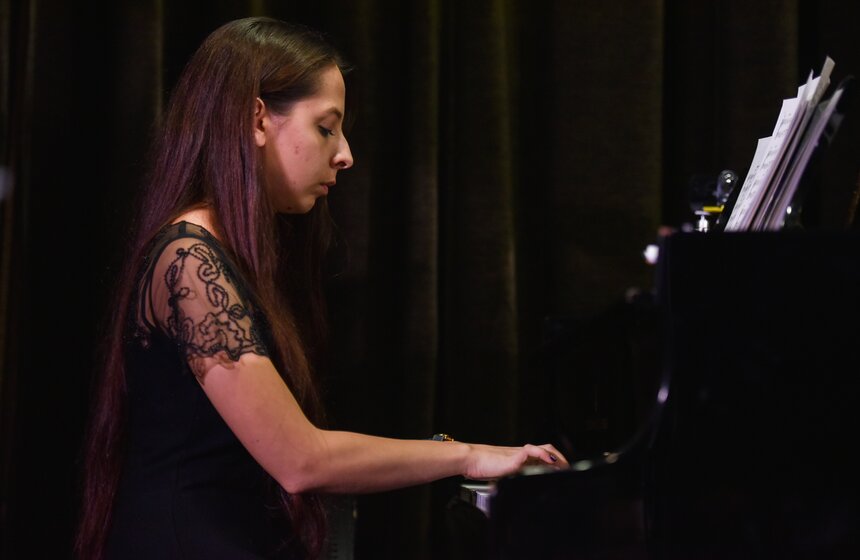 Посетители клуба Игоря Бутмана смогли послушать джазовые композиции в своем исполнении пианистки Юлии Сидоренко