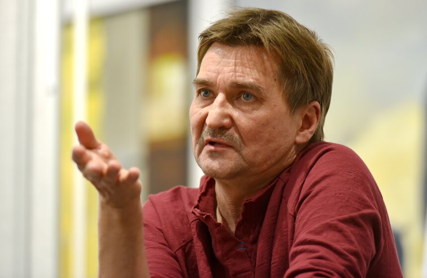 Юрий Бутусов на своем мастер-классе попытался все разложить по полочкам и рассказал, какую роль играет театр в современном мире