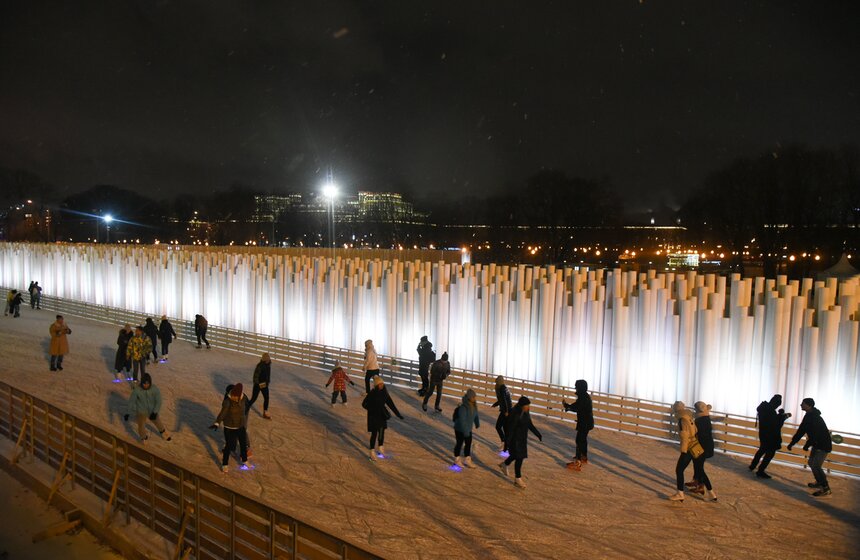 Каток будет работать вплоть до 10 марта