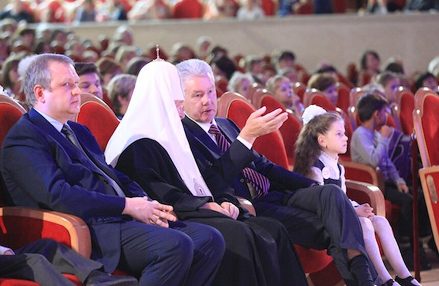 В Москве прошел праздник "Портфель в подарок" 6 фото