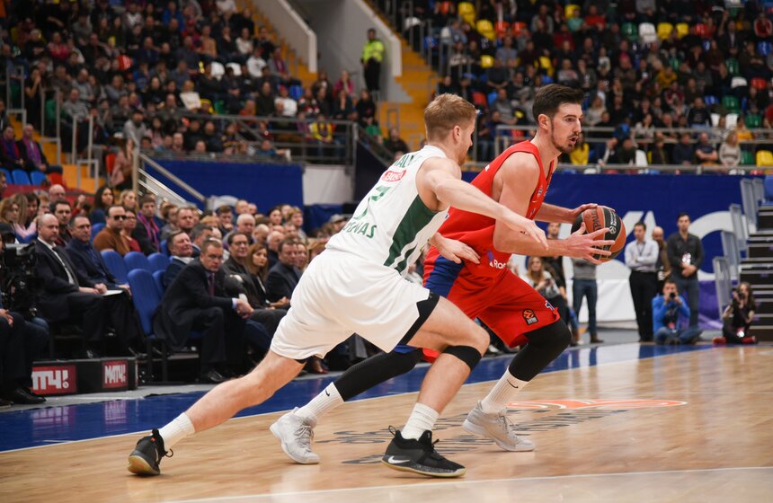 В итоге встреча перешла в овертайм