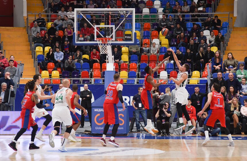 В первой четверти ЦСКА уступил противникам со счетом 16:18