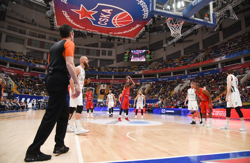 В овертайме баскетболистам ЦСКА удалось преодолеть яростное сопротивление команды-противника и одержать победу с разрывом в два очка