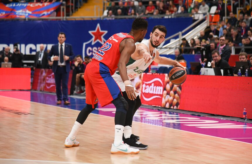 Как только одной из команд удавалось забить, соперники настигали и порой выходили вперед сами