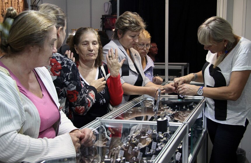 На ВВЦ прошла выставка-ярмарка "Ювелирный вернисаж" 19 фото