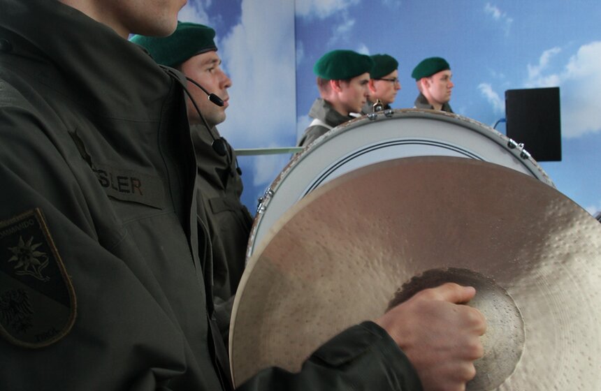 На "Спасской башне" выступили оркестры из Австрии и Кореи 3 фото