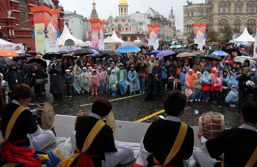 На "Спасской башне" выступили оркестры из Австрии и Кореи 8 фото