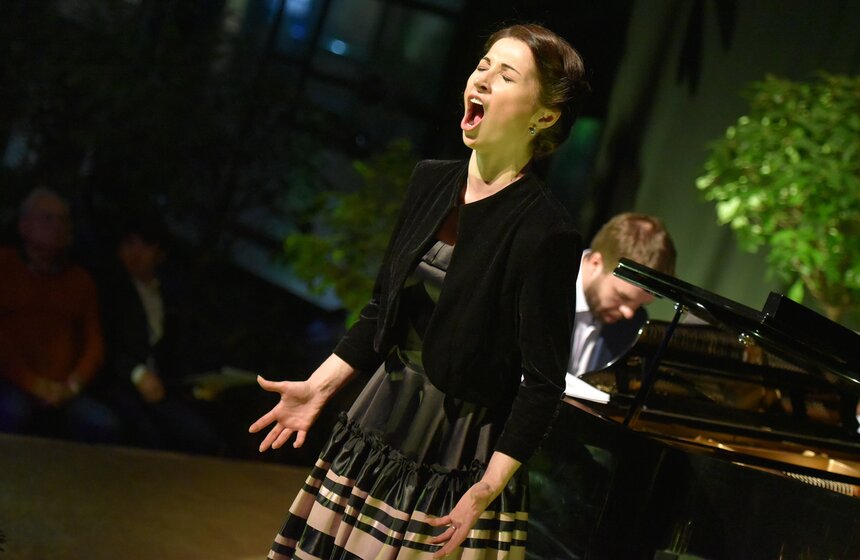 Меццо-сопрано Евгения Асанова