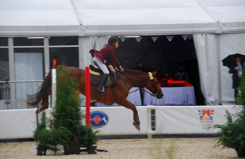 На "Спасской башне" прошли детские соревнования по конкуру 12 фото