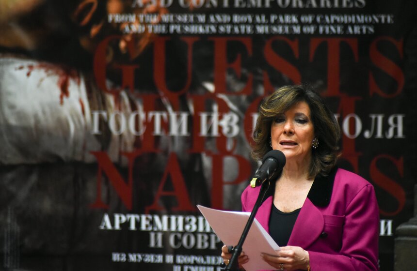 На открытии выставки вступительное слово взяла председатель Сената Италии г-жа Мария Элизабета Альберти-Казеллати