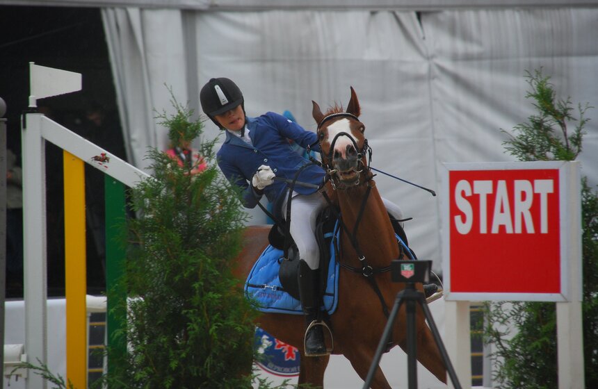 На "Спасской башне" прошли детские соревнования по конкуру 7 фото