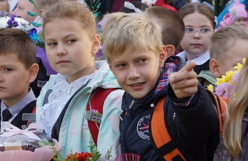 90 тысяч первоклассников сегодня услышали свой первый звонок 5 фото