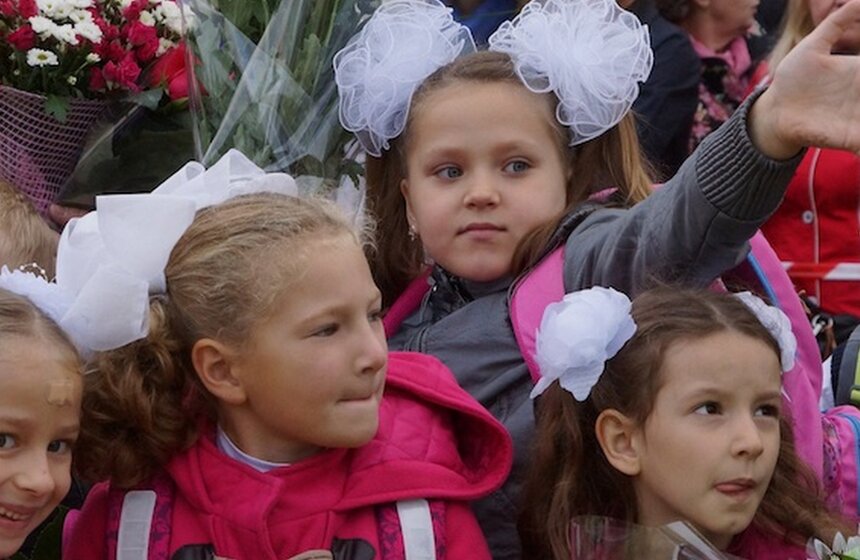 90 тысяч первоклассников сегодня услышали свой первый звонок 1 фото