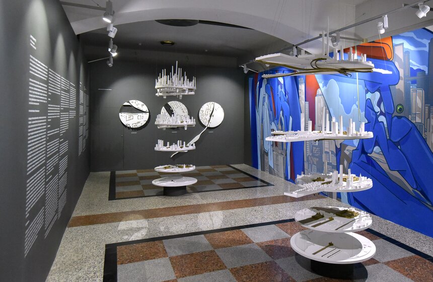 В разделе "Зал ожидания будущего" вошли макеты по развитию площади трех вокзалов в Москве