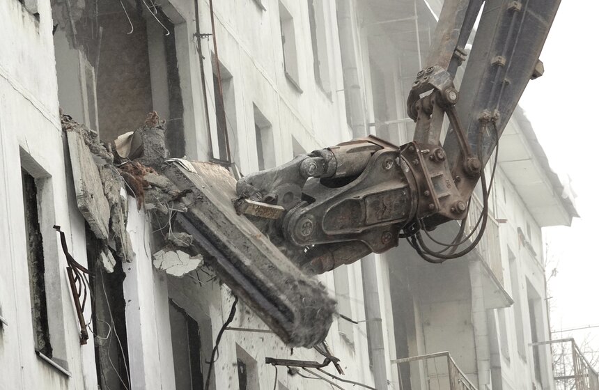 На данный момент в стадии строительства 51 дом