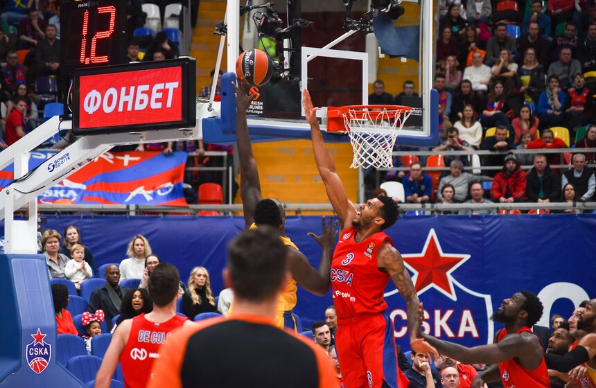 К середине игры счет стал 16:4 в пользу армейцев