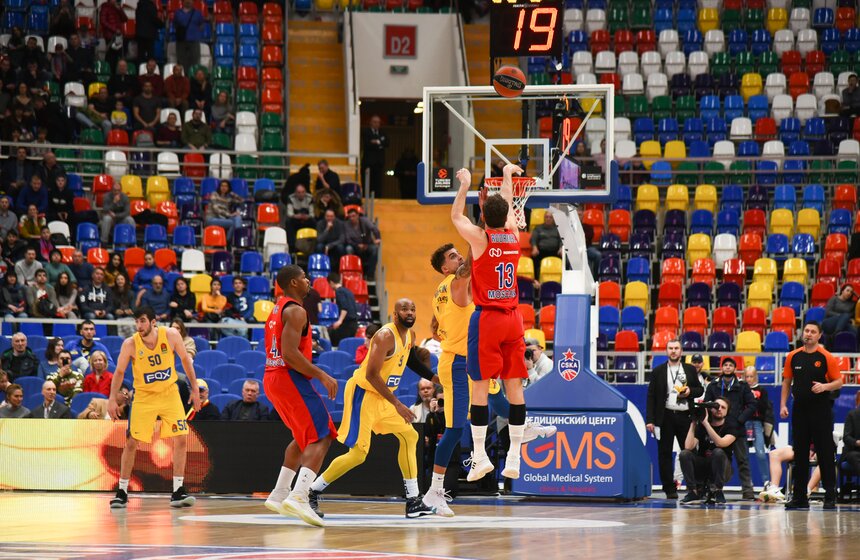 Игра стала крайне захватывающая, после того, как счет сравнялся – 48:48