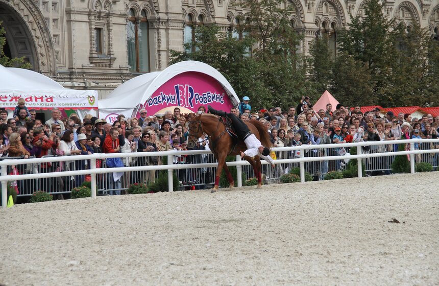 На Красной площади прошли показательные конные выступления 12 фото