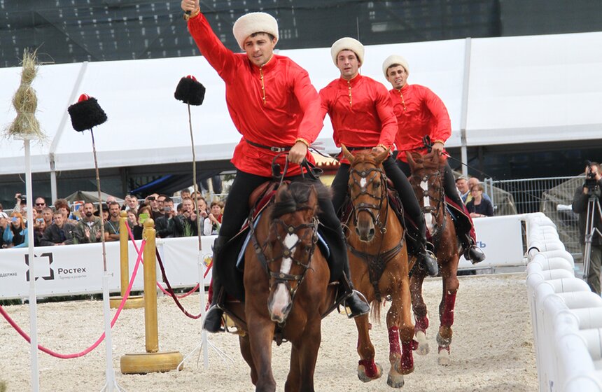На Красной площади прошли показательные конные выступления 10 фото