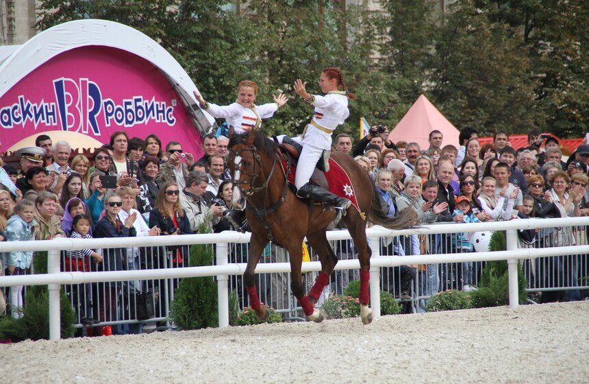 На Красной площади прошли показательные конные выступления 14 фото