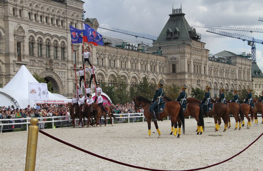 На Красной площади прошли показательные конные выступления 21 фото