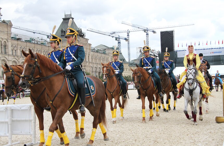 На Красной площади прошли показательные конные выступления 1 фото