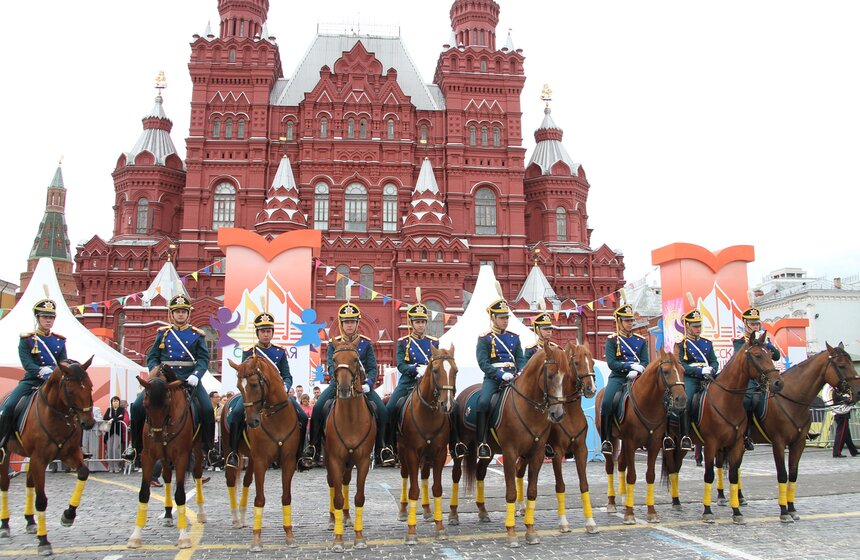 На Красной площади прошли показательные конные выступления 3 фото