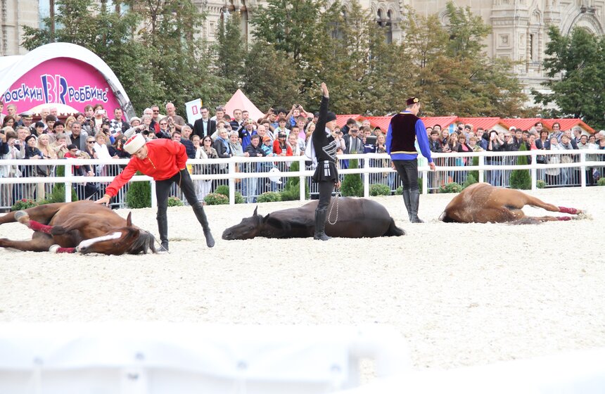 На Красной площади прошли показательные конные выступления 5 фото