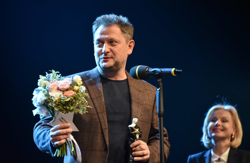 Приз в номинации "Лучший режиссер" получил Евгений Писарев за спектакль "Влюбленный Шекспир"