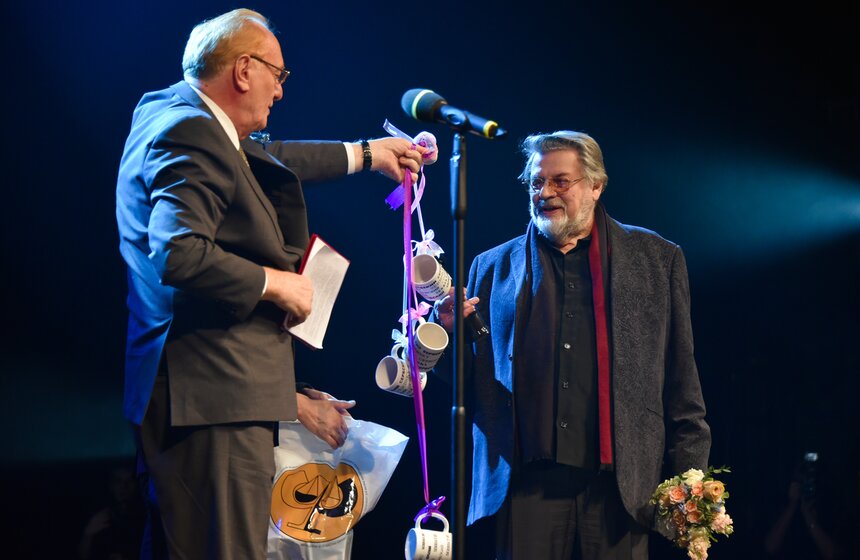 Вторую "Лучшую мужскую роль второго плана" получил Александр Ширвиндт за спектакль "Где мы"