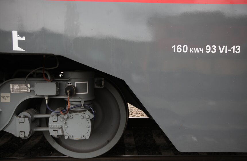 От Киевского вокзала отправился первый двухэтажный поезд 9 фото