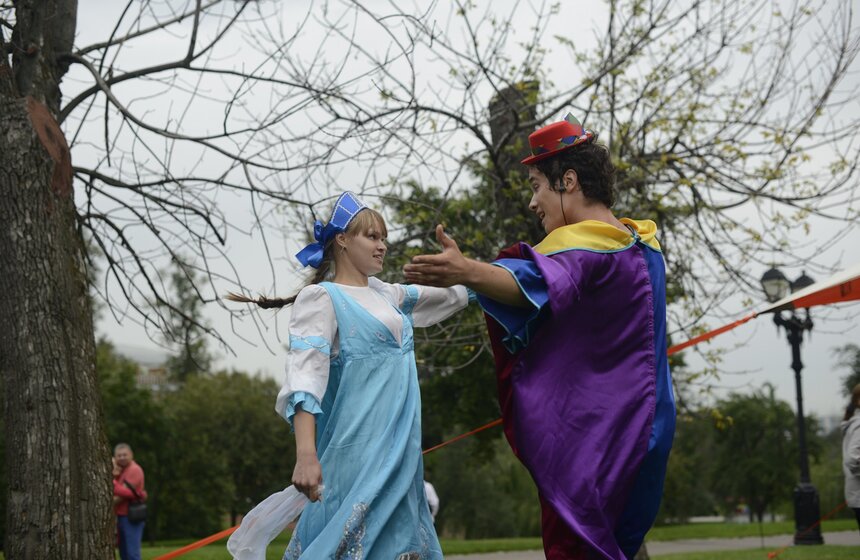 В Царицыно прошла акция "Москва - наш зеленый дом"