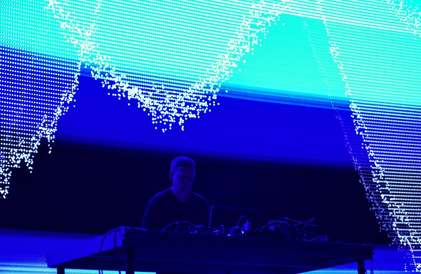 Одно из самых популярных произведений – совместная работа Карстена и Рюити Сакамото саундтрек к фильму "Выживший"