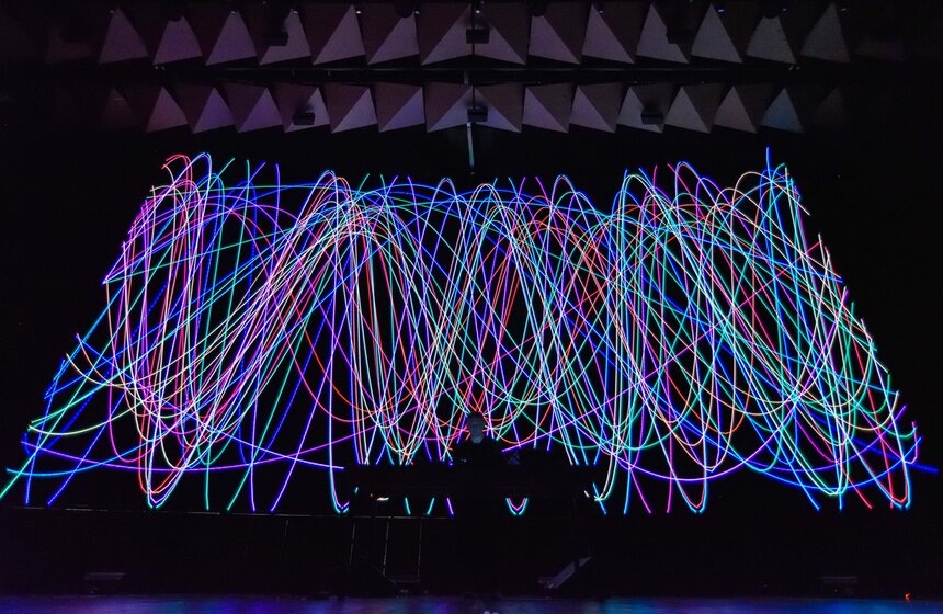 Одна из самых ранних работ музыканта – Noton