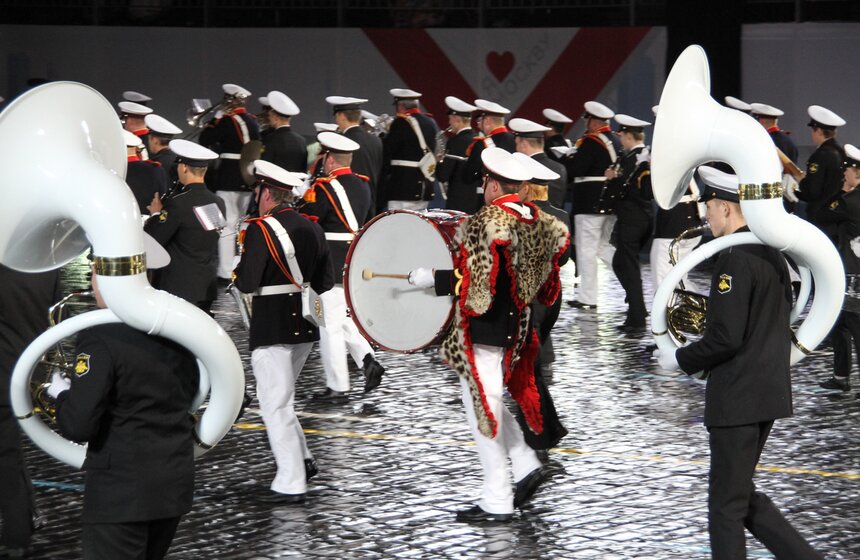 На Красной площади проходит пятое представление "Спасской башни" 14 фото