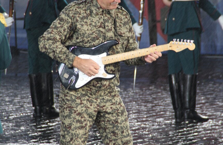 На Красной площади проходит пятое представление "Спасской башни" 2 фото