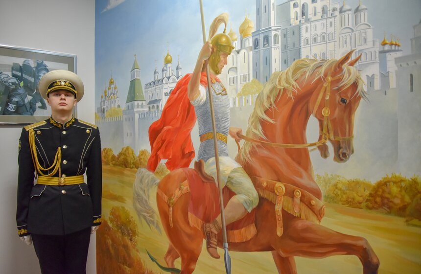 В экспозиции тертьего зала отражена деятельность Военной комендатуры на современном<br />этапе