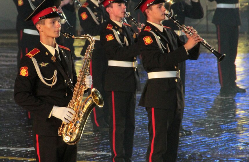 В Москве проходит фестиваль "Спасская башня" 12 фото