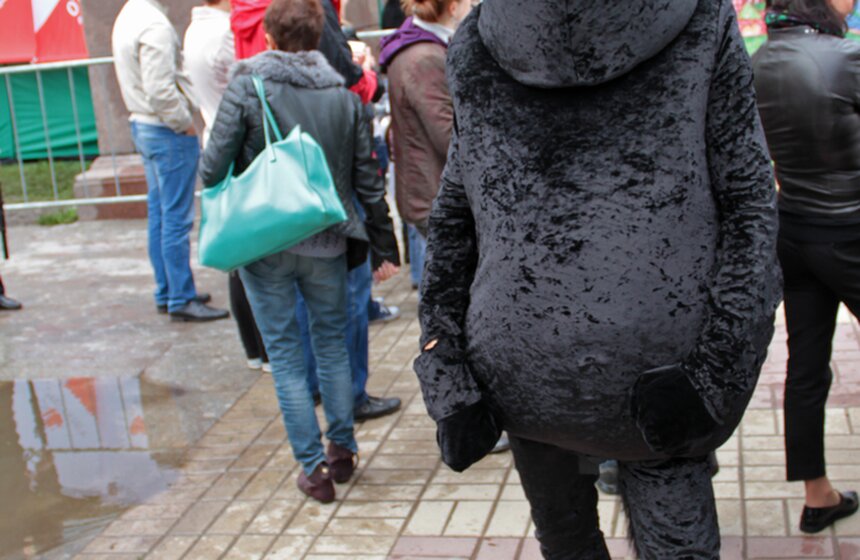 Ко Дню города цирк Никулина устроил уличное представление 4 фото