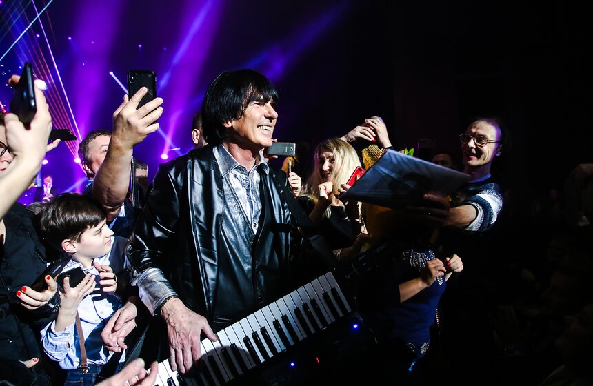 Маруани много общался с публикой, благодарил за внимание к его творчеству