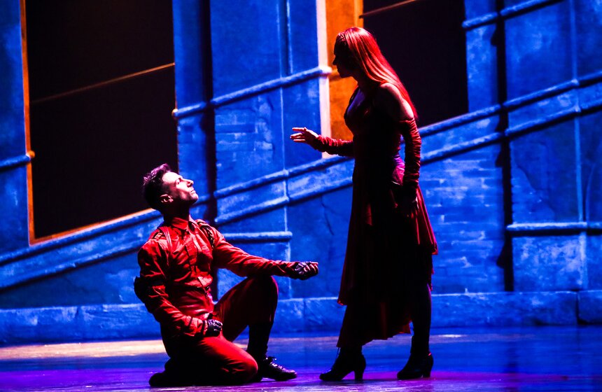 Первую композицию он создал еще в 1998 году, а последующие несколько лет работал надо либретто и остальной музыкой