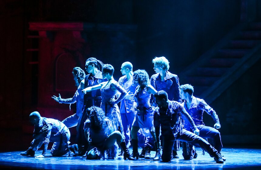 Мюзикл "Ромео и Джульетта" существует в двух версиях, 2001 и 2010 годов