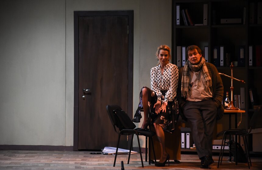 Выбор времени произошел не случайно: распад СССР совпал с разрушением традиционных семейных ценностей