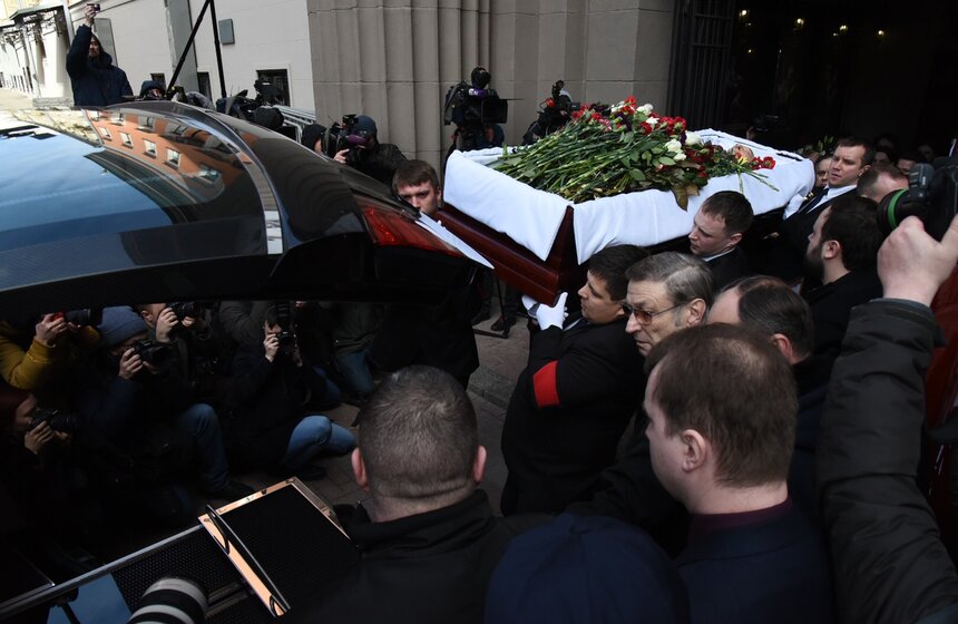 В Москве прощаются с Владимиром Этушем 17 фото