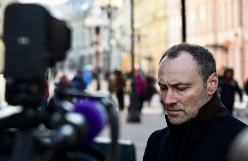 В фойе театра была организована выставка, посвященная творчеству Владимира Этуша