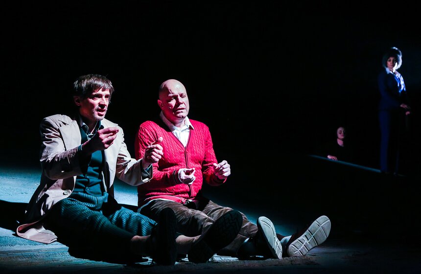 Спектакль выдержан в жанре фантасмагории