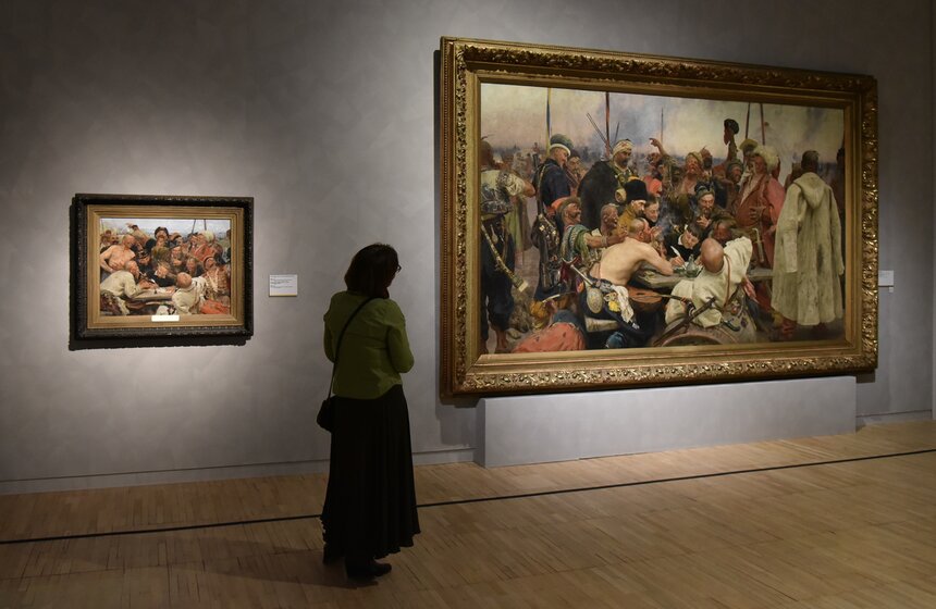 Она включает 14 тематических разделов